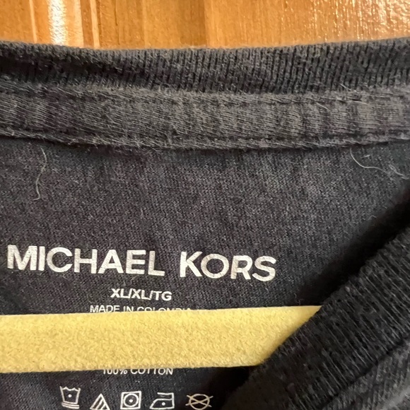 Men’s Michael kors shirt - Picture 2 of 3